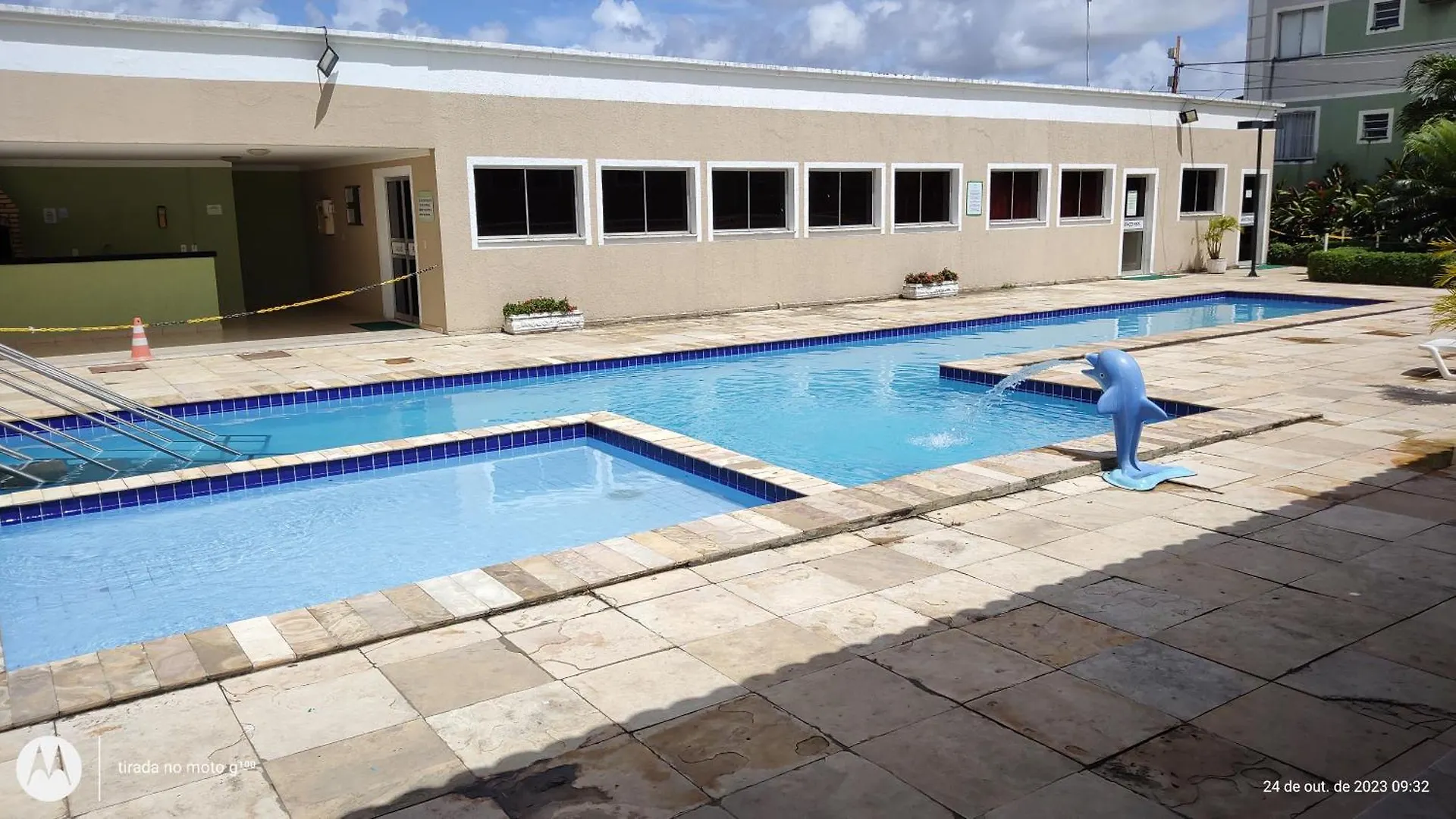 Em Natal, Aptº 2/4 Inteiro Em Condominio Fechado.